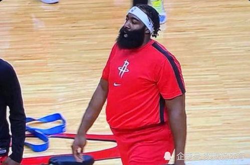 彩色头发打篮球的网红男,揭秘网红男生的篮球魅力