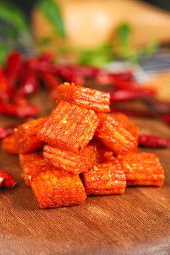 嘴巴香网红小辣条,嘴巴香，辣味十足，成为新一代零食宠儿