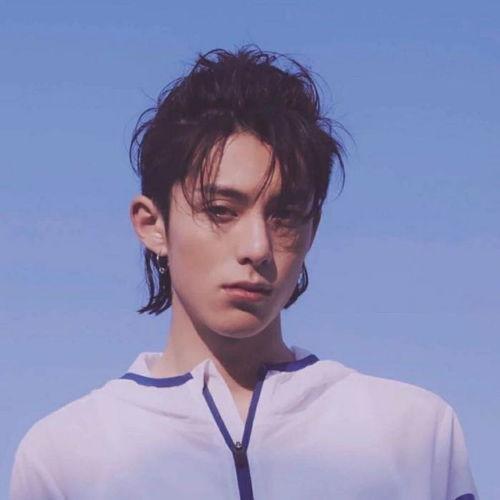 王鹤棣以前事情爆料视频,揭秘娱乐圈不为人知的真相